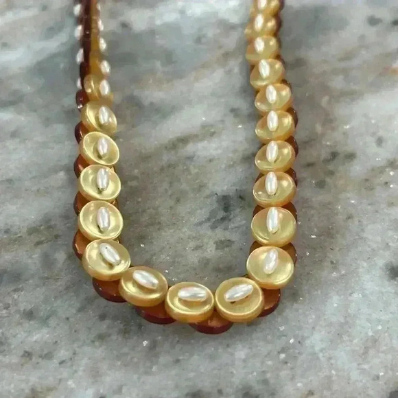 Vintage button & Pearl necklace. Cream, Brown, & White - Picture 6 of 8
